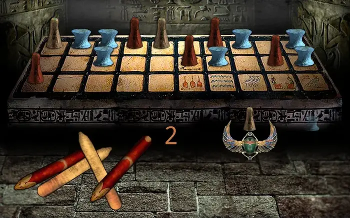 Senet Egiziano: tavoliere a trenta caselle con pedine chiare e scure e i bastoncini del lancio