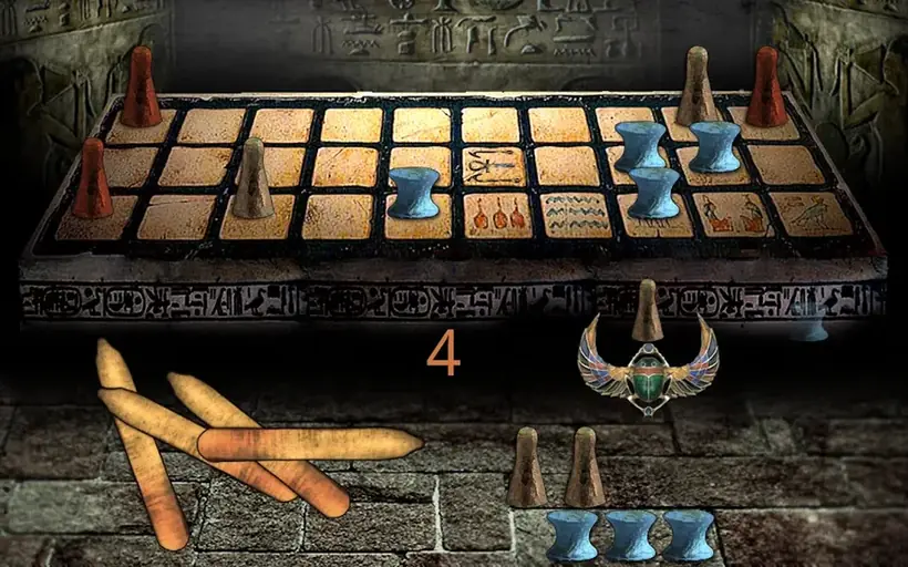 Senet Egiziano: partita in corso con i bastoncini appena lanciati e il punteggio 4 mostrato accanto al tavoliere